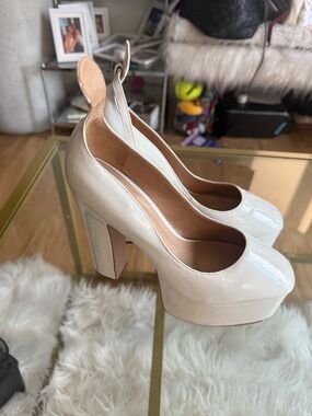 SCHUTZ Cream Patent Platform Pumps